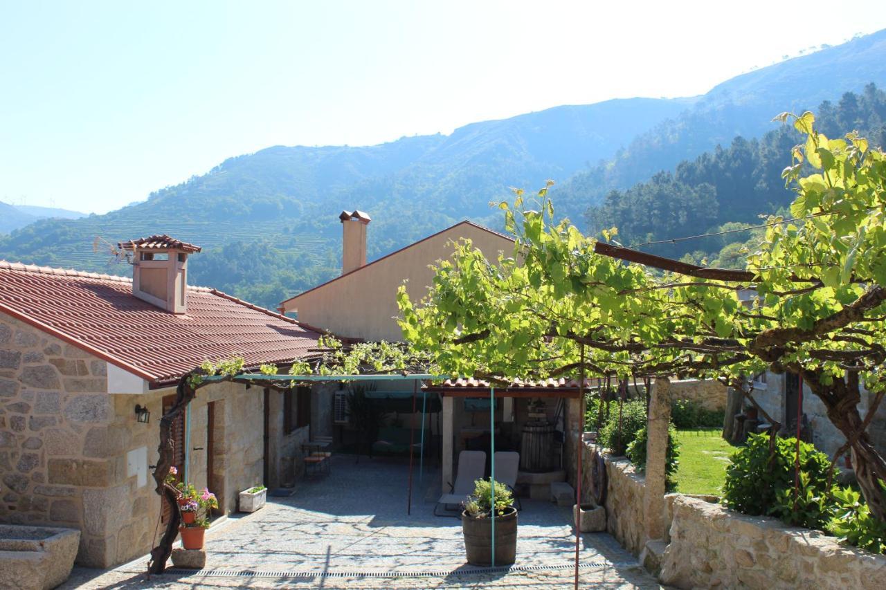 Вилла Casa Da Fichua Сиштелу Экстерьер фото